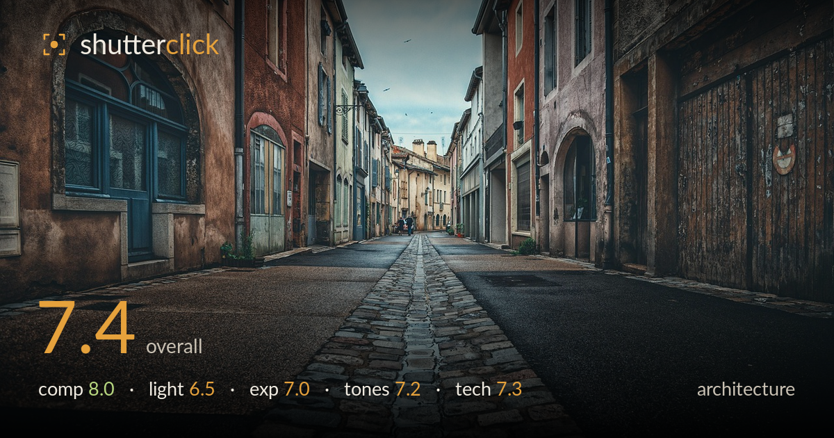 architecture photo critique card