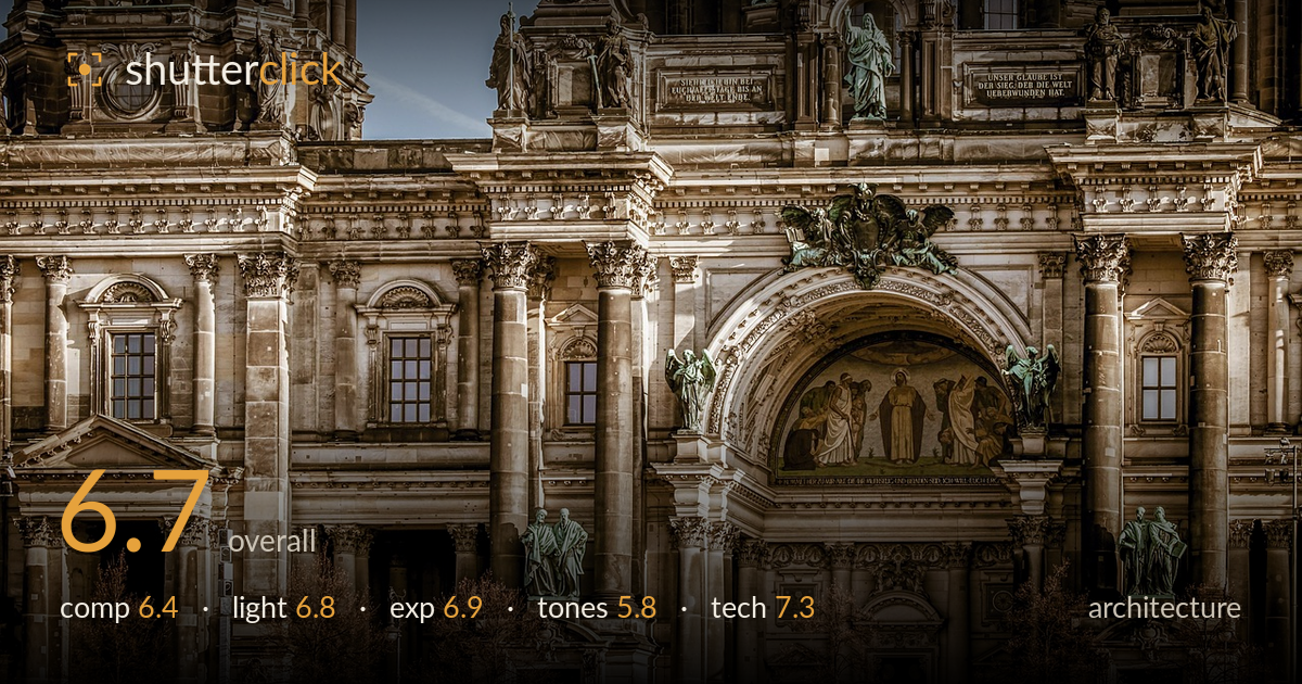 architecture photo critique card